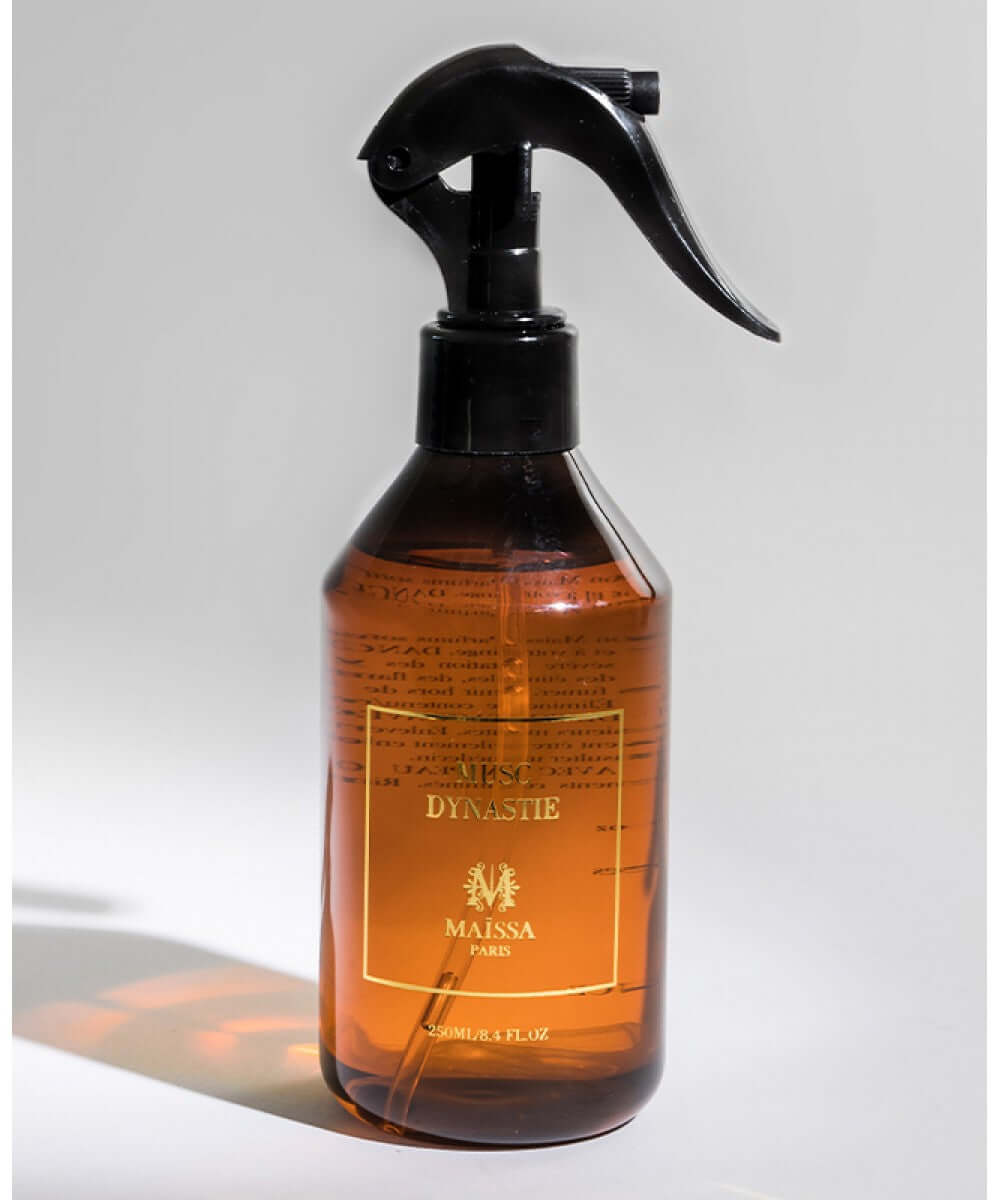 Luxurious Maison Maïssa LINEN & HOME FRAGRANCES MUSC DYNASTIE bottle by the5thscent, a refined blend of citrus and musk notes.