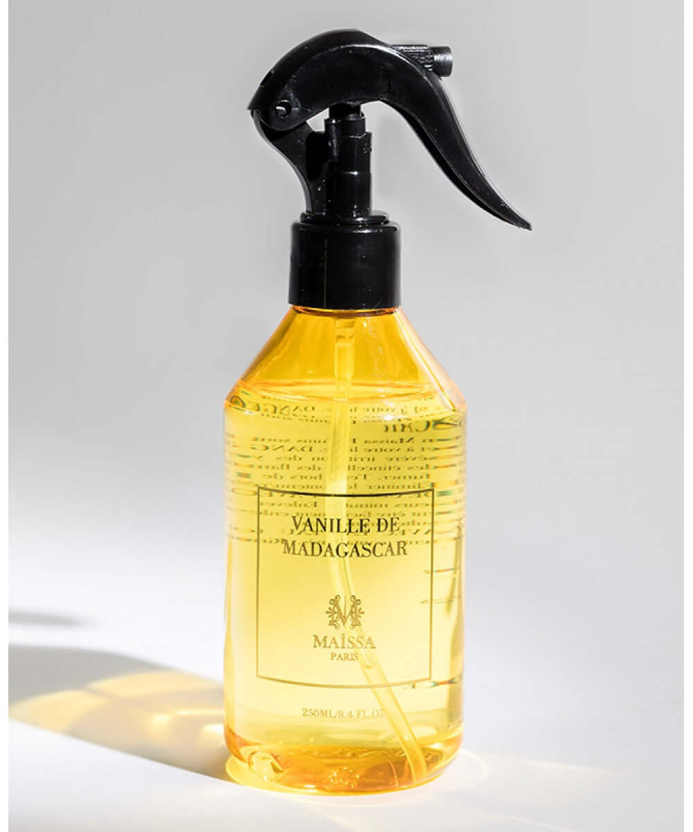 Luxurious LINEN & HOME FRAGRANCES VANILLE DE MADAGASCAR by Maison Maïssa Parfums Paris, offering an elegant unisex floral aroma by the5thscent.