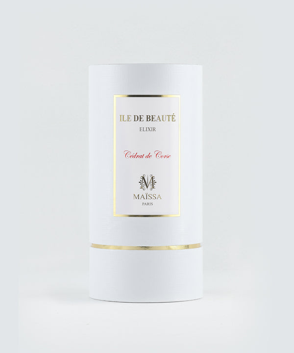 Luxurious ILE DE BEAUTE by Maison Maïssa, a fresh floral fragrance from the5thscent, elegantly capturing an island's essence.