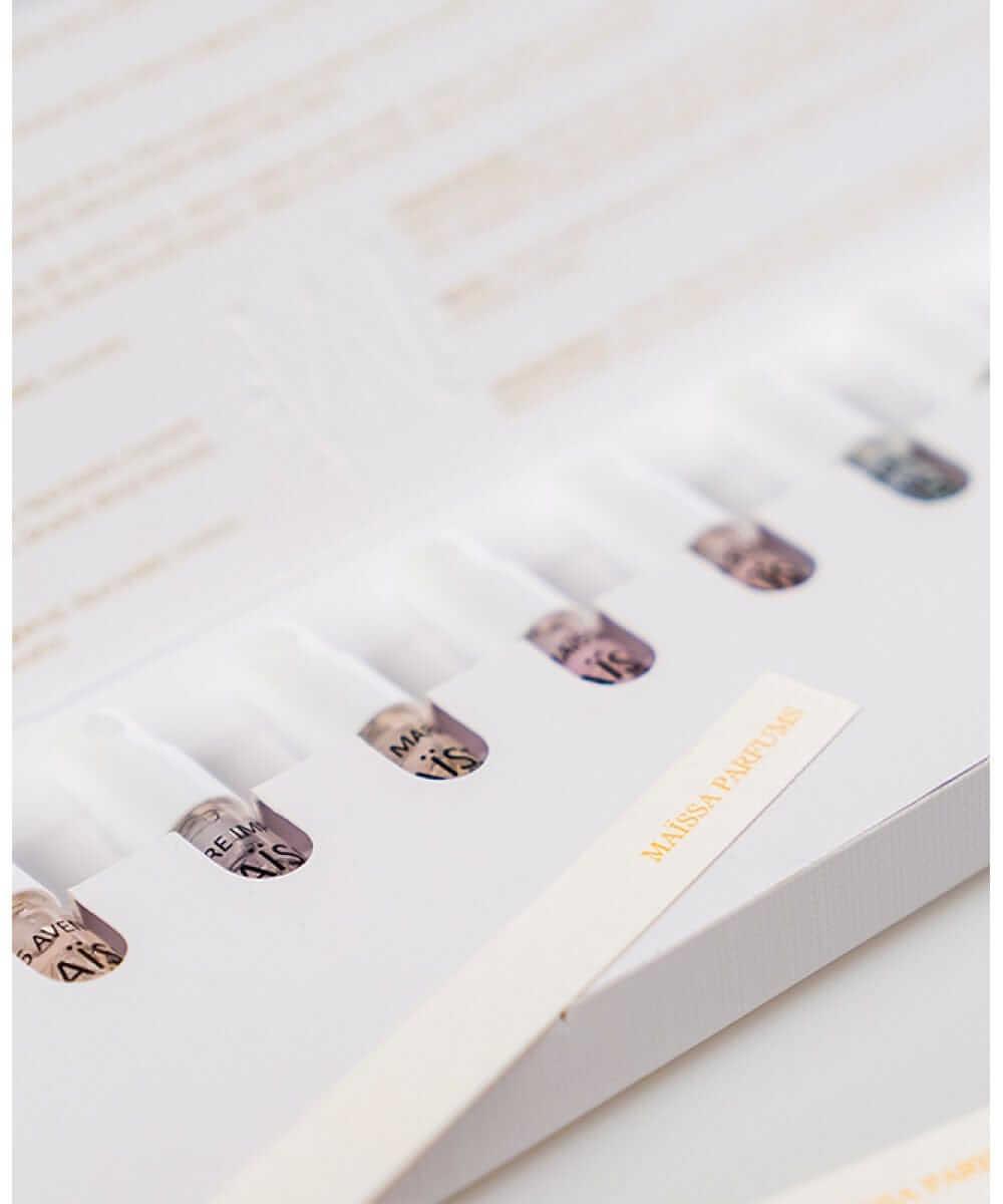 Maison Maïssa Discovery Set No. 3 with luxury perfume samples and white gold presentation box